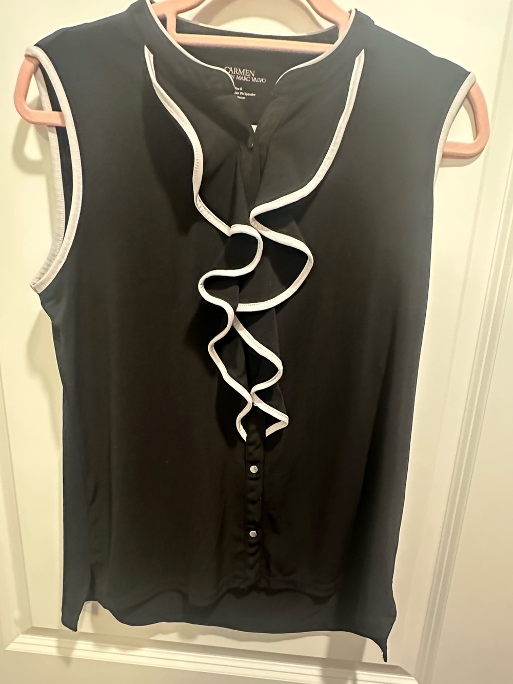 Carmen Marc Valvo Black Ruffle Sleeveless Blouse | Size Small | Stretch